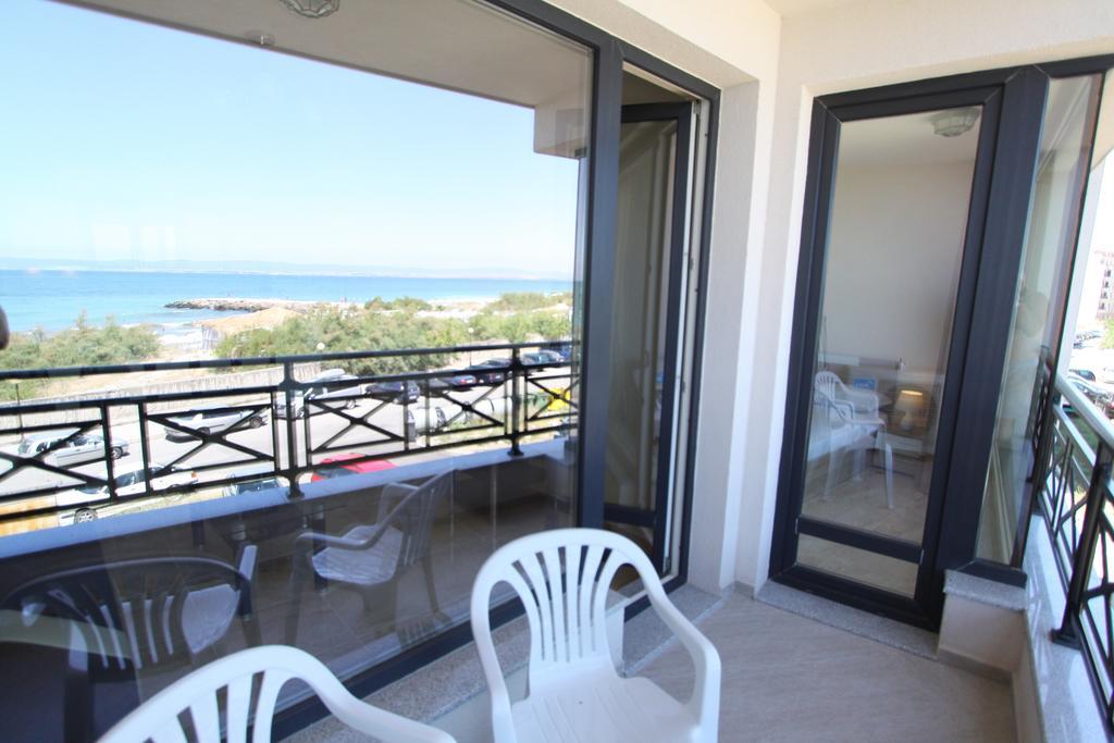 Golden Sea View Apartments 帕莫瑞 外观 照片